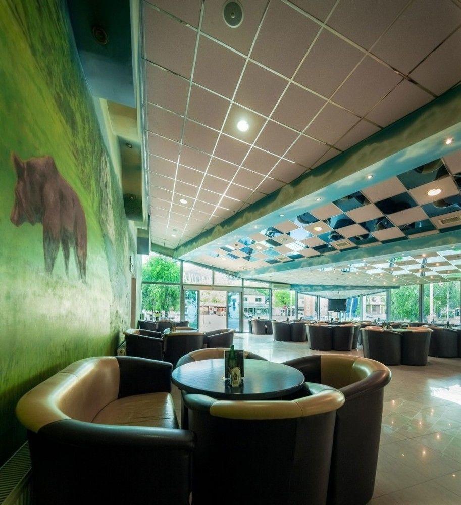 Hotel Macola Korenica Ngoại thất bức ảnh