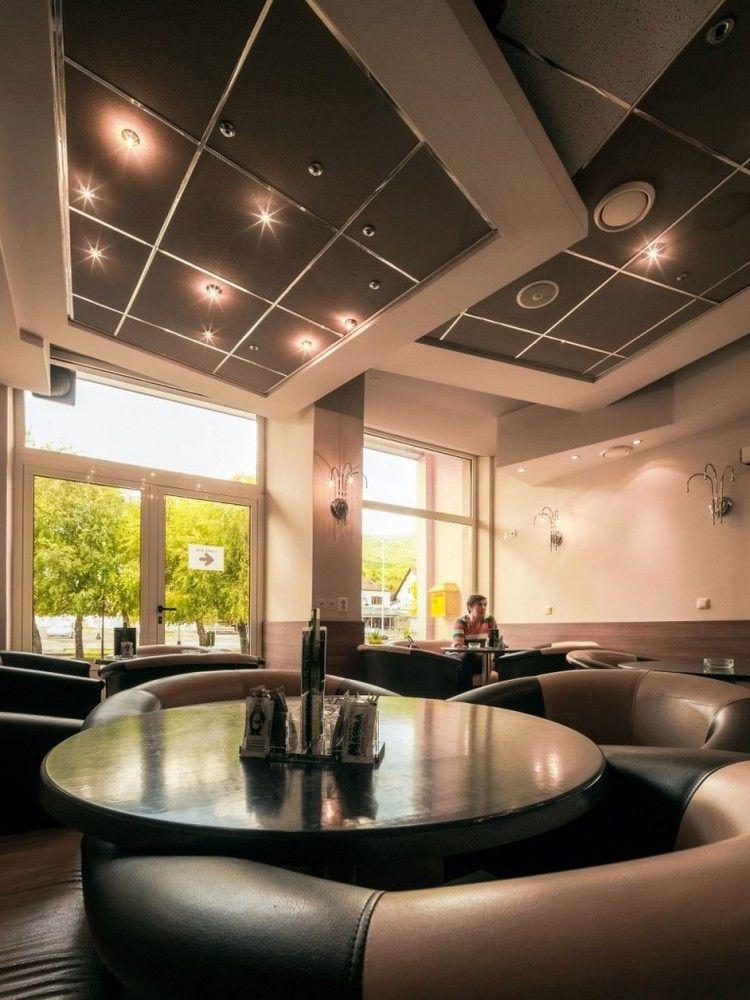 Hotel Macola Korenica Ngoại thất bức ảnh